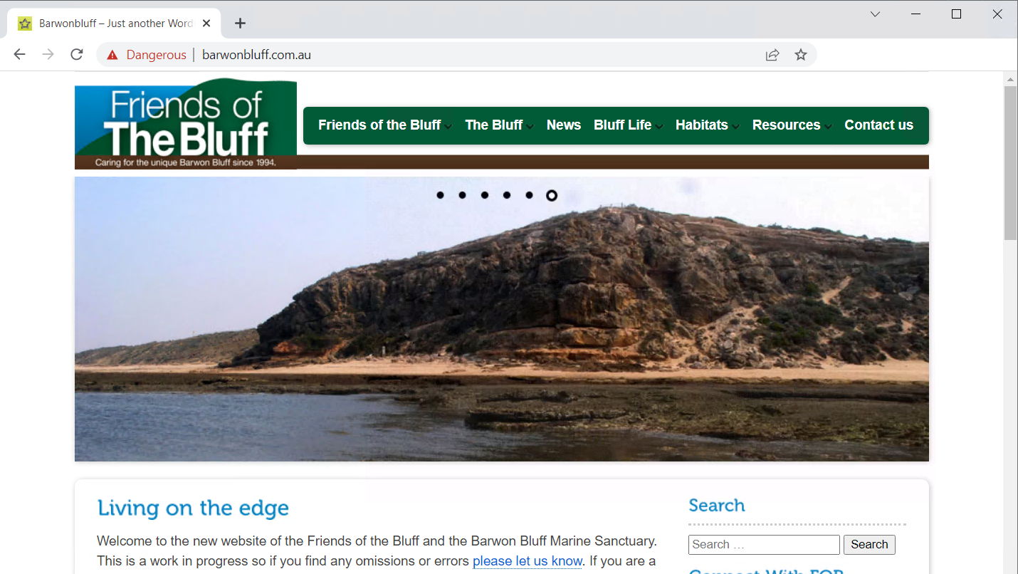 このスクリーンショットはオーストラリアのBarwon Bluffの画像です。これはもともとは良性のドメインの正規Webサイトです。 