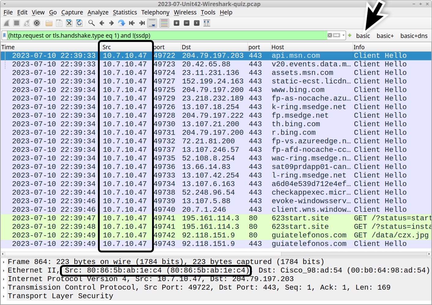 画像 1 は Wireshark のスクリーンショットです。[Src] 列が黒い四角でハイライト表示されています。これが送信元 (Source) の IP アドレスを示している列です。黒い矢印で「basic」フィルターを示しています。画面下部の 2 つめの黒い四角が MAC アドレスをハイライトしています。